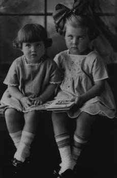 Helen and Dolores Hilback in 1923
